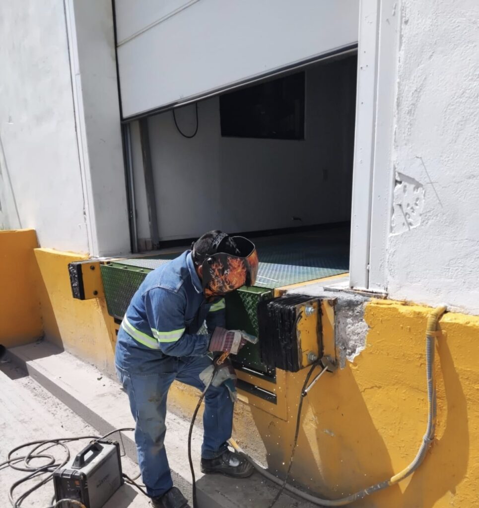 Mantenimiento de andenes de carga