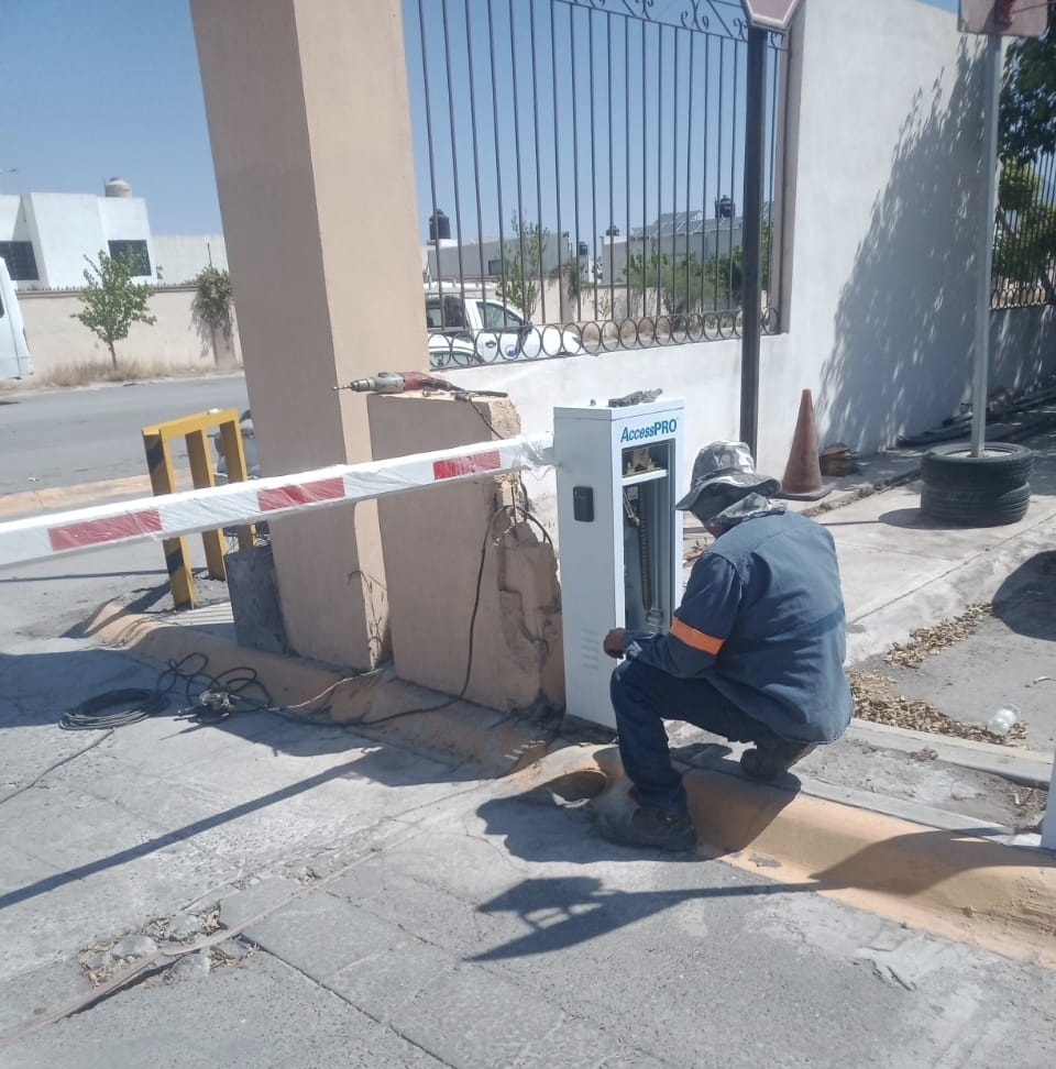 Reparación de plumas de acceso