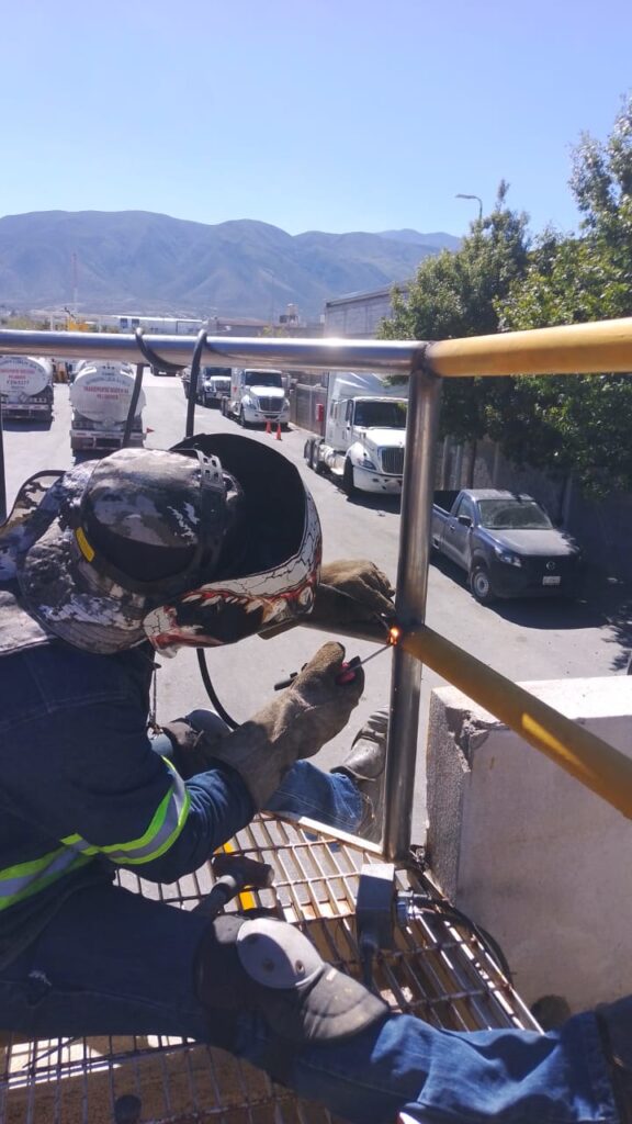 plataformas metálicas industriales